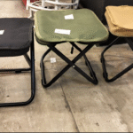 • الكرسى العملى القابل للطى