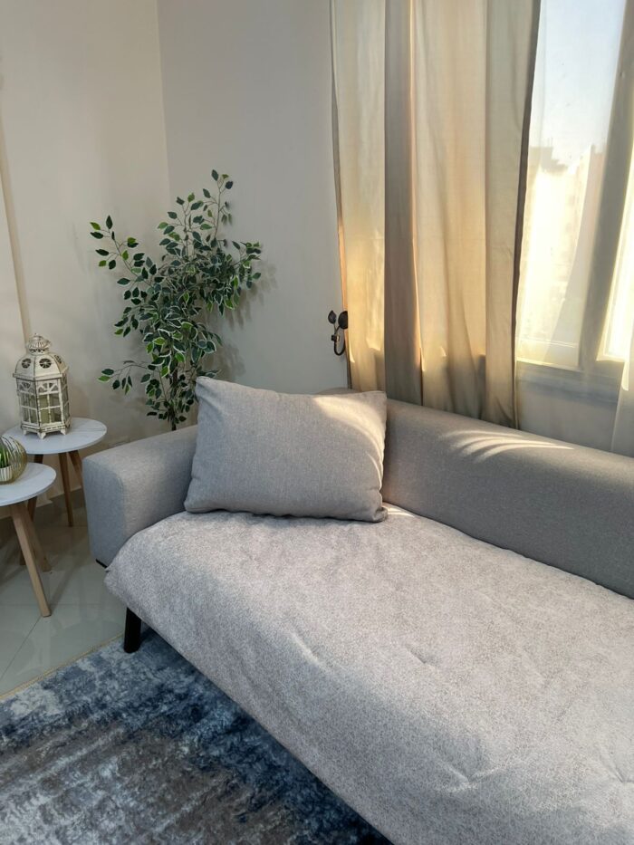 ⁦مرتبه تطريه للكنبه بيج⁩ - الصورة ⁦5⁩