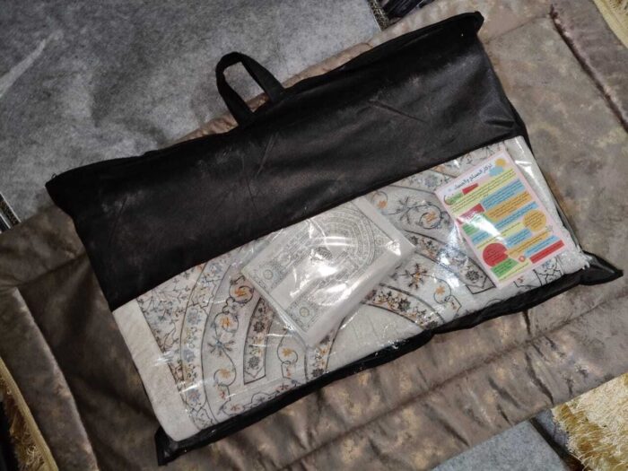 ⁦مصلية مبطنة مانعة للانزلاق + سبحة⁩ - الصورة ⁦7⁩